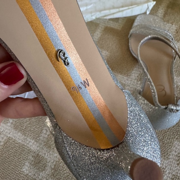 NIB Sam Edelman Kitten Heel Sandals Silver Glitter Ankle Strap Holiday Shoes 9.5 - Picture 6 of 12